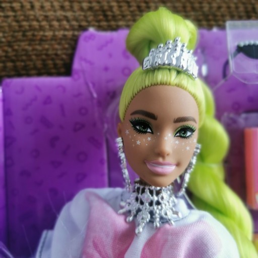Zdjęcie oferty: Barbie Extra nr 11 neonowe zielone włosy NOWA