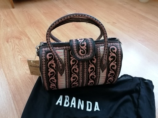 Zdjęcie oferty: Nowa ręcznie wyszywana torebka Abanda