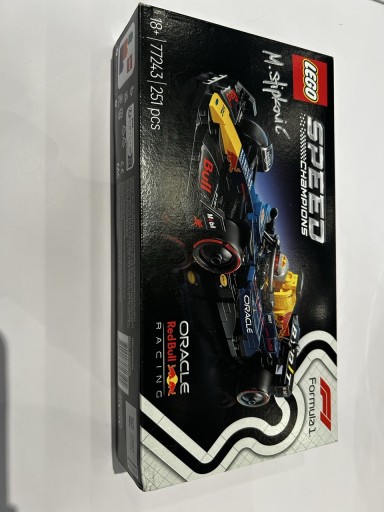 Zdjęcie oferty: LEGO Speed Champions Oracle Red Bull signed by designer