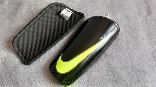 Zdjęcie oferty: Ochraniacze Nike Hard Shell Slip-In