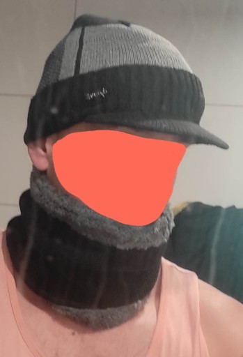 Zdjęcie oferty: Komplet czapka z daszkiem plus komin ciepłe na zimę prezent Poznań