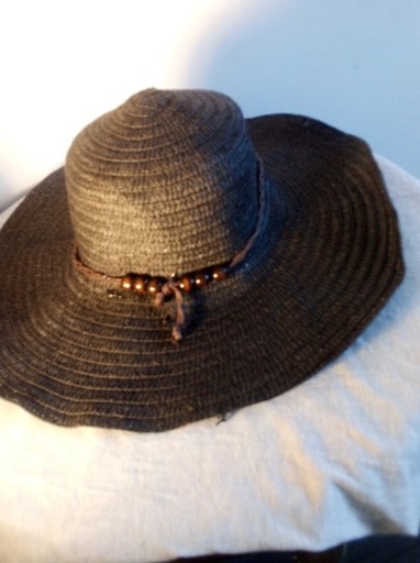 Zdjęcie oferty: Wielki czarny kapelusz słomkowy Wielki