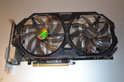 Zdjęcie oferty: GIGABYTE AMD RADEON R9 270 2GB RAM PCIe