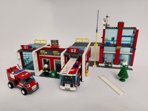 Zdjęcie oferty: LEGO City Remiza strażacka Fire Station 7208 