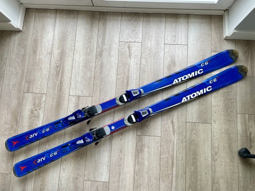 Zdjęcie oferty: Narty Atomic 160 cm i wiązania Salomon