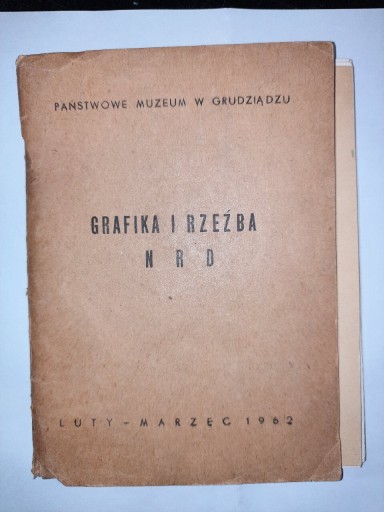 Zdjęcie oferty: INFORMATOR 1962r. WYSTAWA GRAFIKI I RZEŹBY N.R.D.