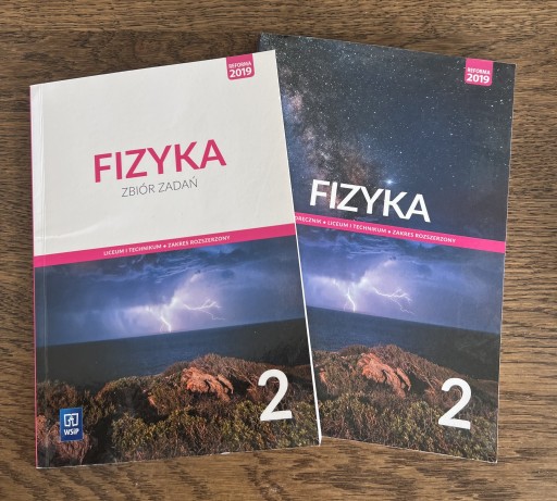 Zdjęcie oferty: Podręcznik i zbiór zadań z fizyki