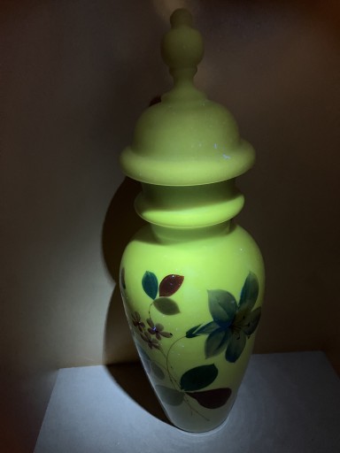 Zdjęcie oferty: wazon z korkiem szklo nie-uranowe nie-wazelinowe