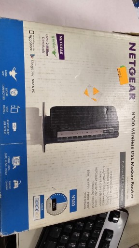 Zdjęcie oferty: Router NETGEAR DGN2200