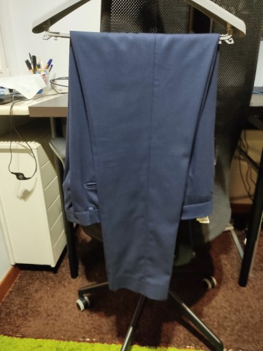 Zdjęcie oferty: Spodnie od garnituru granatowe ZARA rozmiar EUR 44