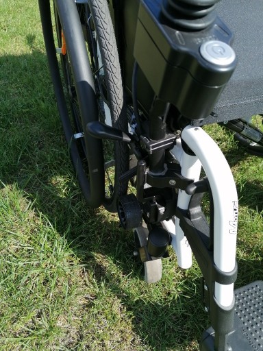 Zdjęcie oferty: Wózek inwalidzki elektryczny używany