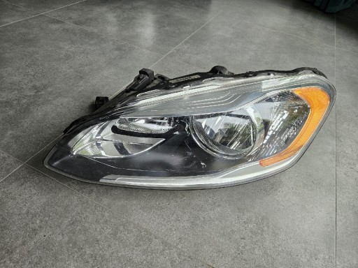 Zdjęcie oferty: lampa przednia lewa do Volvo xc60 USA lift Zwykla