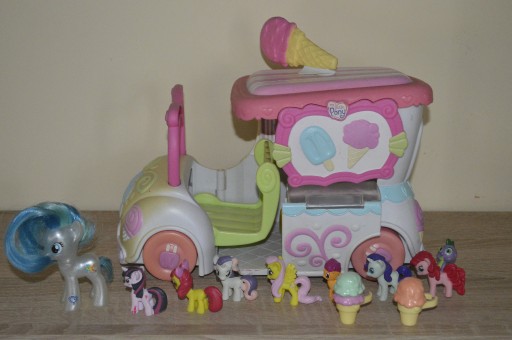 Zdjęcie oferty: My Little Pony, samochód lodziarnia, lody i kucyki