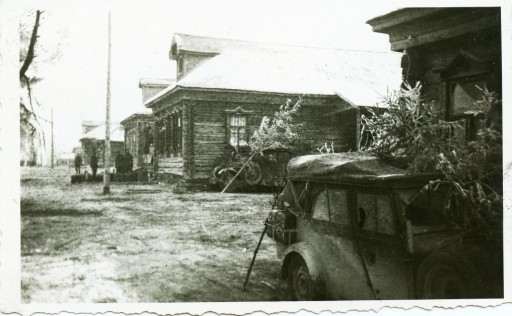 Zdjęcie oferty: FRONT WSCHODNI- ZSRR auto chaty zima 1941/42