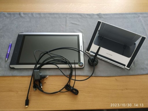 Zdjęcie oferty: Tablet Graficzny Huion KAMVAS 16 LCD 2020 + TILT