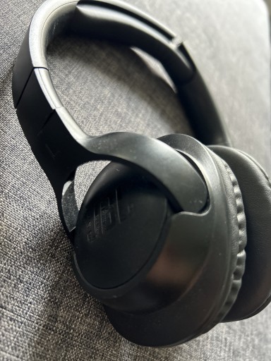 Zdjęcie oferty: Słuchawki nauszne JBL 710BT