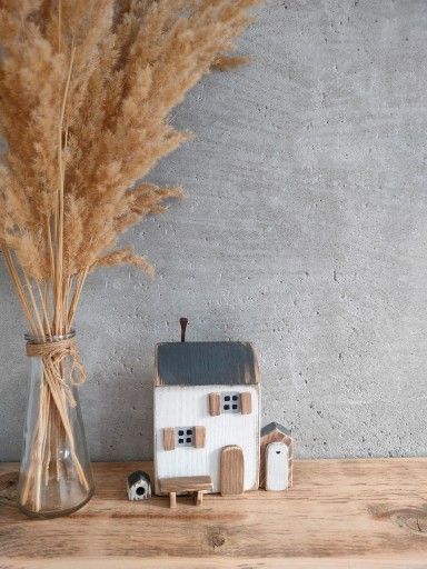 Zdjęcie oferty: Drewniany domek biały dekoracja + dodatki