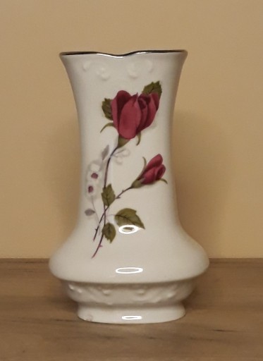 Zdjęcie oferty: Wazonik z różą  Włocławek , ceramika, PRL