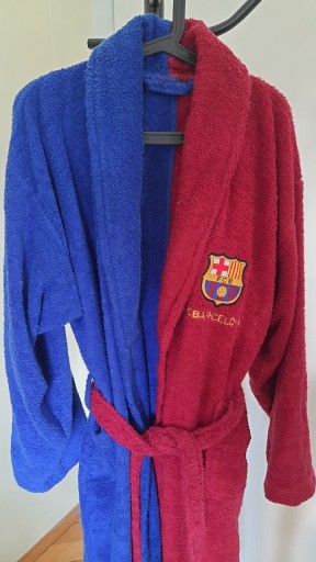 Zdjęcie oferty: Używany szlafrok męski FC Barcelona rozmiar L
