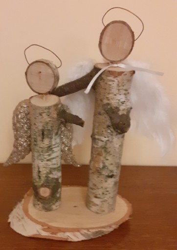 Zdjęcie oferty: Dwa anioły z drewna brzozowego 26cm