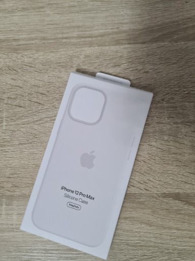 Zdjęcie oferty: Oryginalne etui iphone 12 pro max 