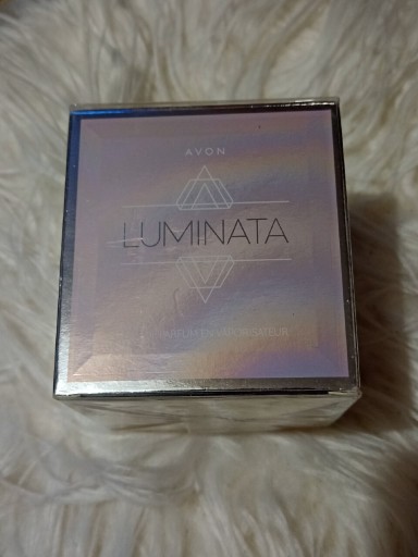 Zdjęcie oferty: AVON LUMINATA 50 ml woda perfumowana 