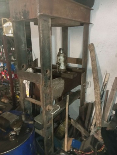 Zdjęcie oferty: Prasa stacjonarna