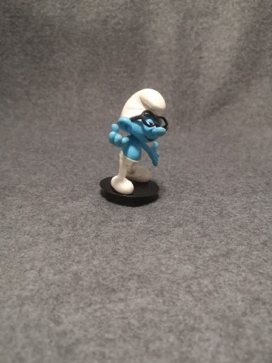 Zdjęcie oferty: Smurfy - Smurf Ważniak - figurka z filmu