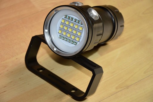 Zdjęcie oferty: latarka nurkowa video 15 CREE L2/ 20000lm 