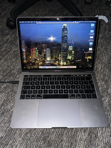 Zdjęcie oferty: MacBook Pro 2019 8/256