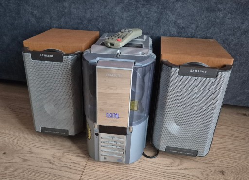 Zdjęcie oferty: Mikrowieża Samsung MM-L7, kolumny PS L7E