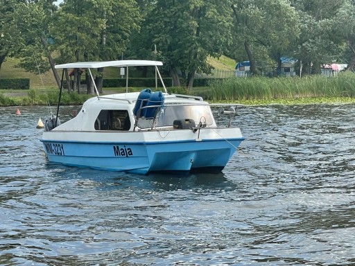 Zdjęcie oferty: Kabinowa łódź motorowa Warszawa