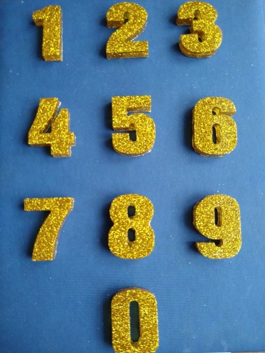 Zdjęcie oferty: cyfry i litery na drzwi z żywicy epoksydowej 4cm