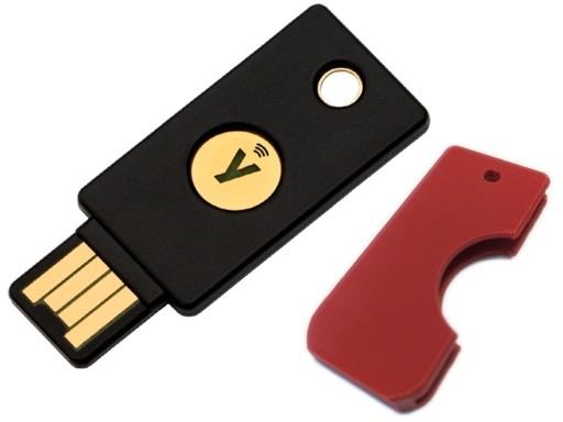Zdjęcie oferty: Klucz zabezpieczający YubiKey 5 NFC USB-A + ETUI