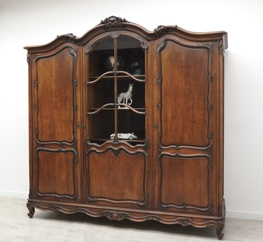 Zdjęcie oferty: Antyczna szafa w stylu Ludwika XV. Po renowacji.