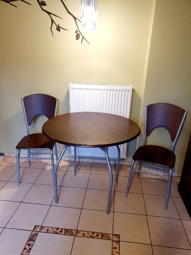 Zdjęcie oferty: Zestaw komplet 4 krzeseł do kuchni jadalni brązowe