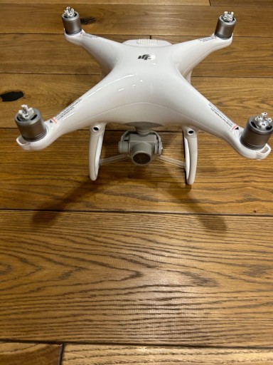 Zdjęcie oferty: DJI Phantom 4 Dron