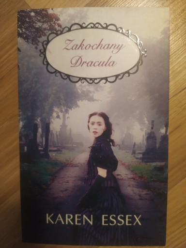 Zdjęcie oferty: Zakochany Dracula. Karen Essex 