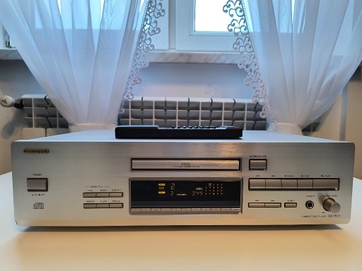 Zdjęcie oferty: Odtwarzacz CD Onkyo DX-7511 złoty plus pilot