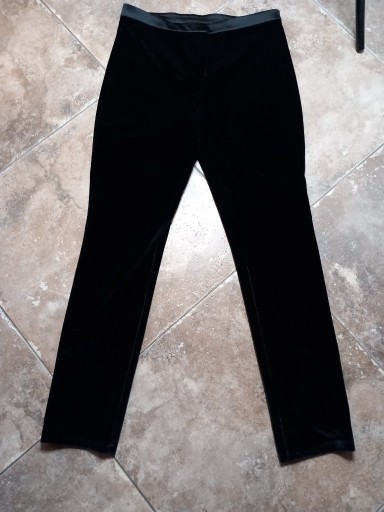 Zdjęcie oferty: Spodnie czarne z aksamitu