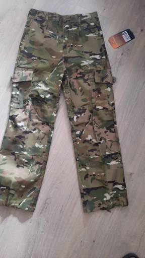 Zdjęcie oferty: Spodnie bojówki HIGHLANDER COMBAT TROUSERS 