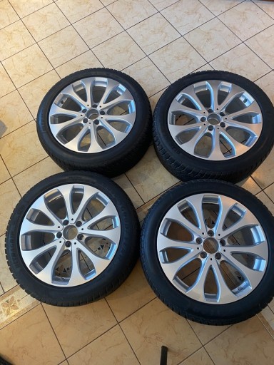 Zdjęcie oferty: KOŁA FELGI OPONY MERCEDES ZIMA 245/45 R18