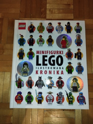 Zdjęcie oferty: Minifigurki LEGO ilustrowana kronika Super stan