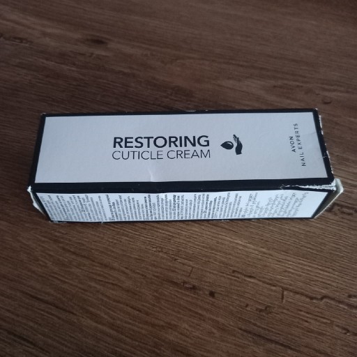 Zdjęcie oferty: Avon Restoring Cuticle krem do pielęgnacji skórek