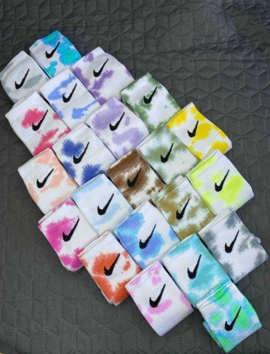 Zdjęcie oferty: Skarpety Nike tie-dye, krój dry fit 36-40r