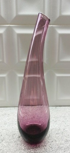 Zdjęcie oferty: Wazon szklany fioletowy wygięty szkło vintage