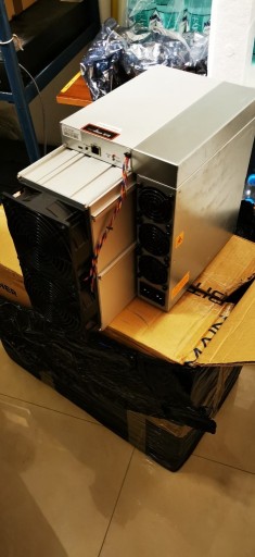 Zdjęcie oferty: Antminer S19 Koparka GW