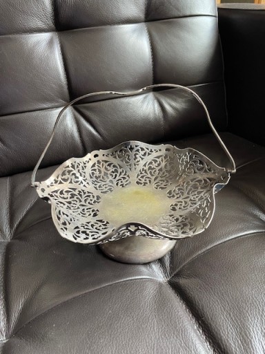 Zdjęcie oferty: OSTATECZNA OBNIŻKA Patera z uchem: angielski plater posrebrzany