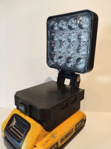 Zdjęcie oferty: Adapter baterii Dewalt 18V XR USB QC3.0 Powerbank Lampa regulowana 12W