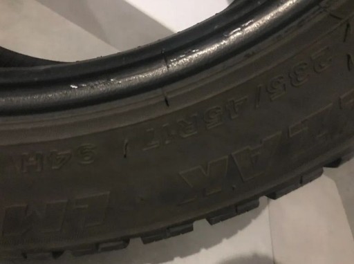 Zdjęcie oferty: Opony zimowe Bridgestone 235/45 R17 94H Warszawa, 